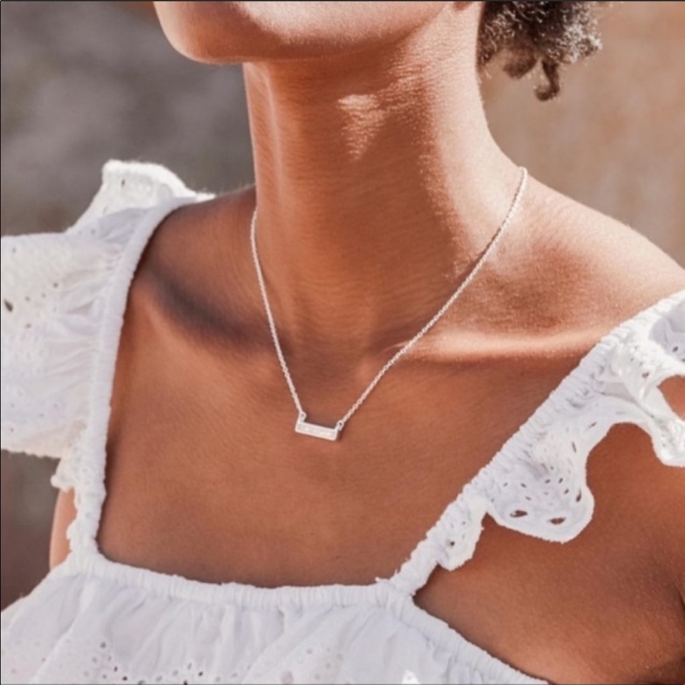 🆕 2 Bandits Necklace